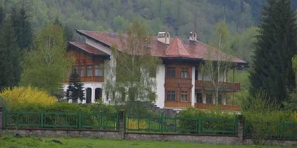 Vila de protocol a lui Ceauşescu FOTO www.turistik.ro