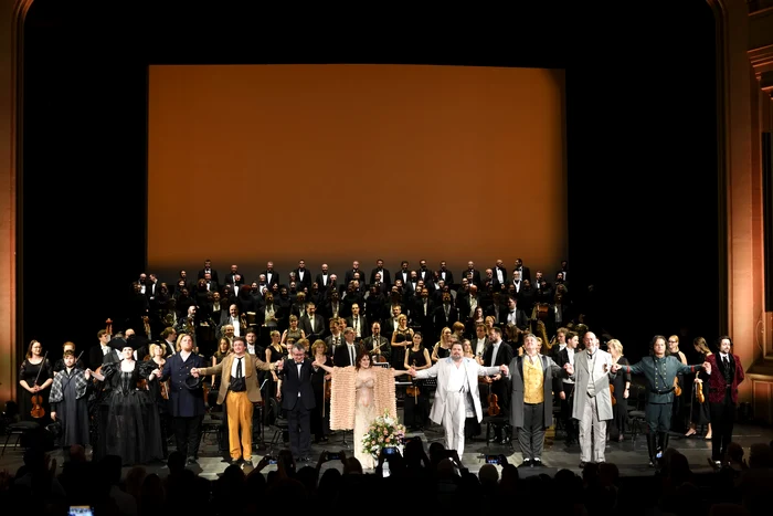 FOTO 10 Aplauze. Foto Andrei Grigore / Opera Națională București