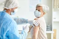 femeie vaccin jpg