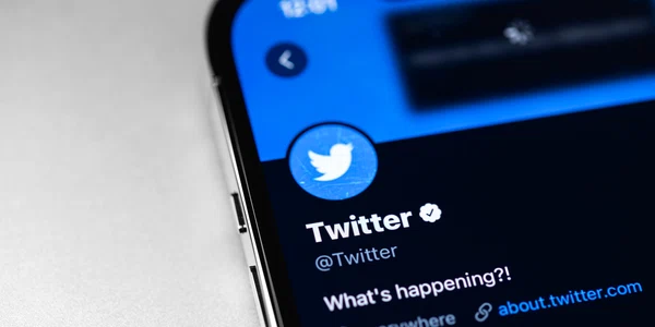 twitter logo telefon aplicatie shutterstock 1963706737 jpg