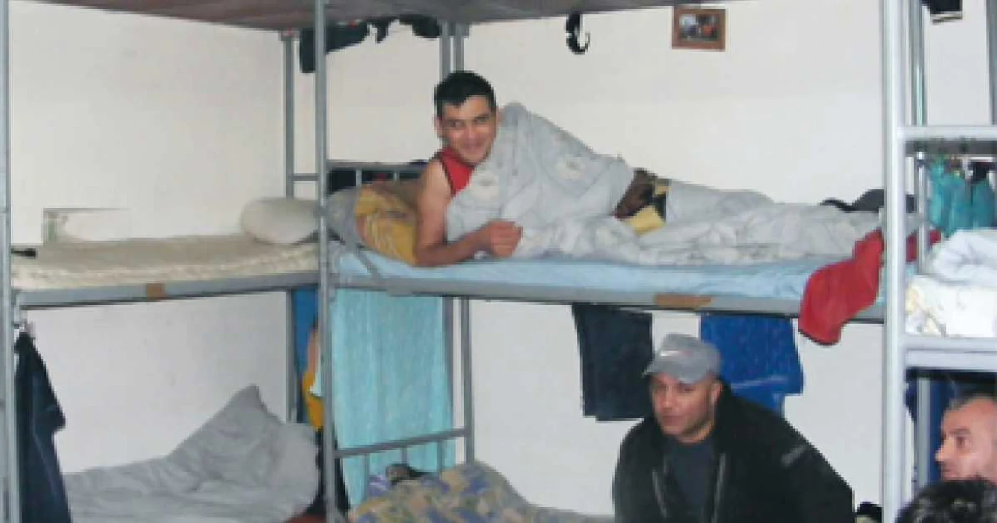 Persoanele din penitenciar aşteaptă noaptea dintre ani.
