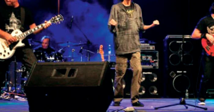 Iris, în formă la primul concert