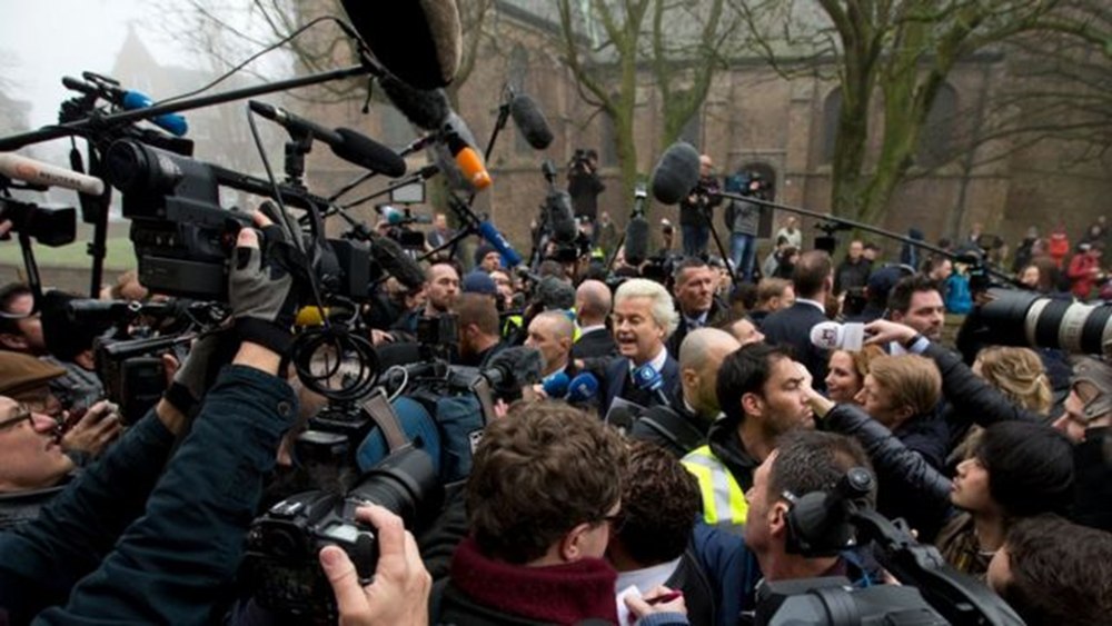 Se remodelează Europa: partidul olandez de extremă dreapta condus de Geert Wilders este prezentat drept câștigător în legislative