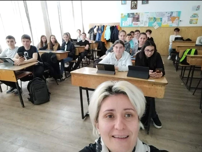 Profesoara și elevii săi au strâns o cantitate impresionantă de deșeuri FOTO arhiva personală