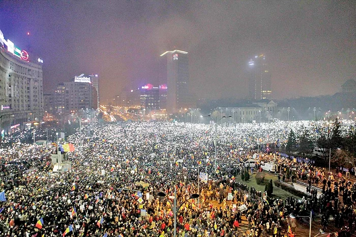 Februarie 2017. Peste 200.000 de oameni au răbufnit la adresa “Ciumei roşii”