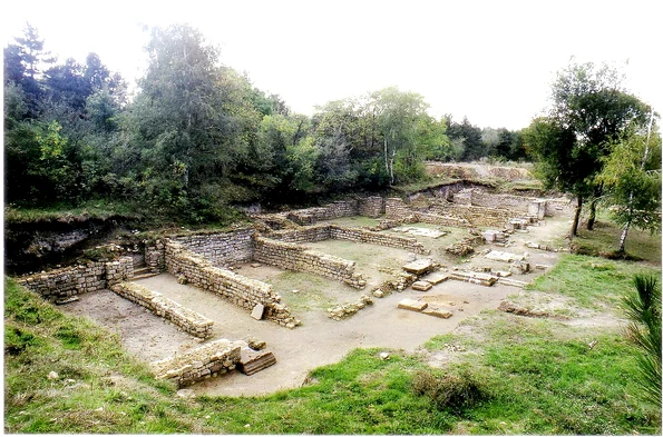 Ruinele fortăreței romane de la Novae (© Wikimedia Commons)