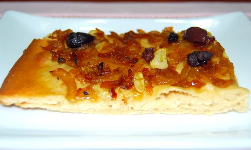 tarta cu ceapa si masline jpeg