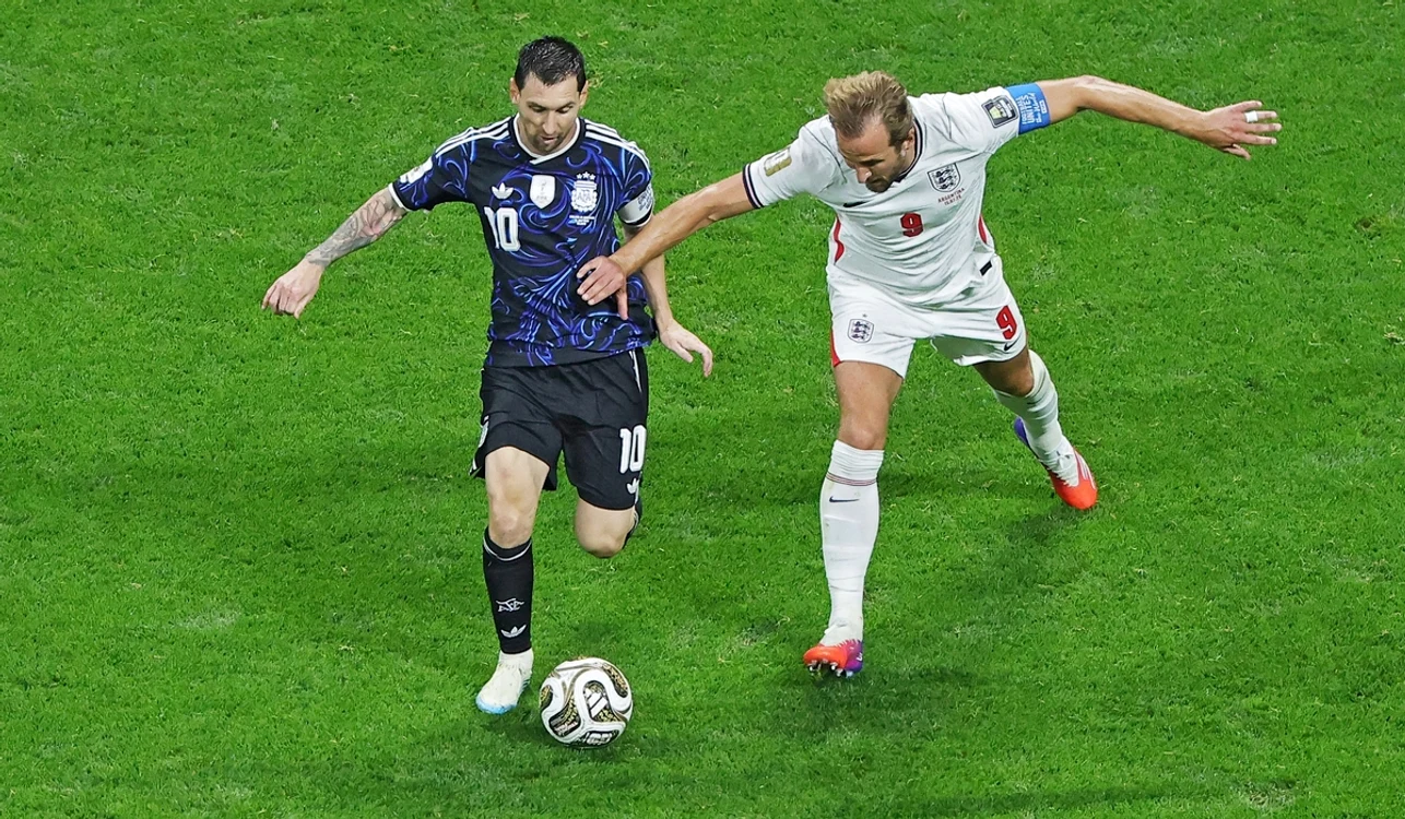 Leo Messi (stânga), la a treia finală de Mondial din carieră (FOTO: EPA)