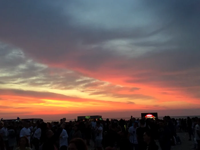 Distracția ține mereu până la răsărit