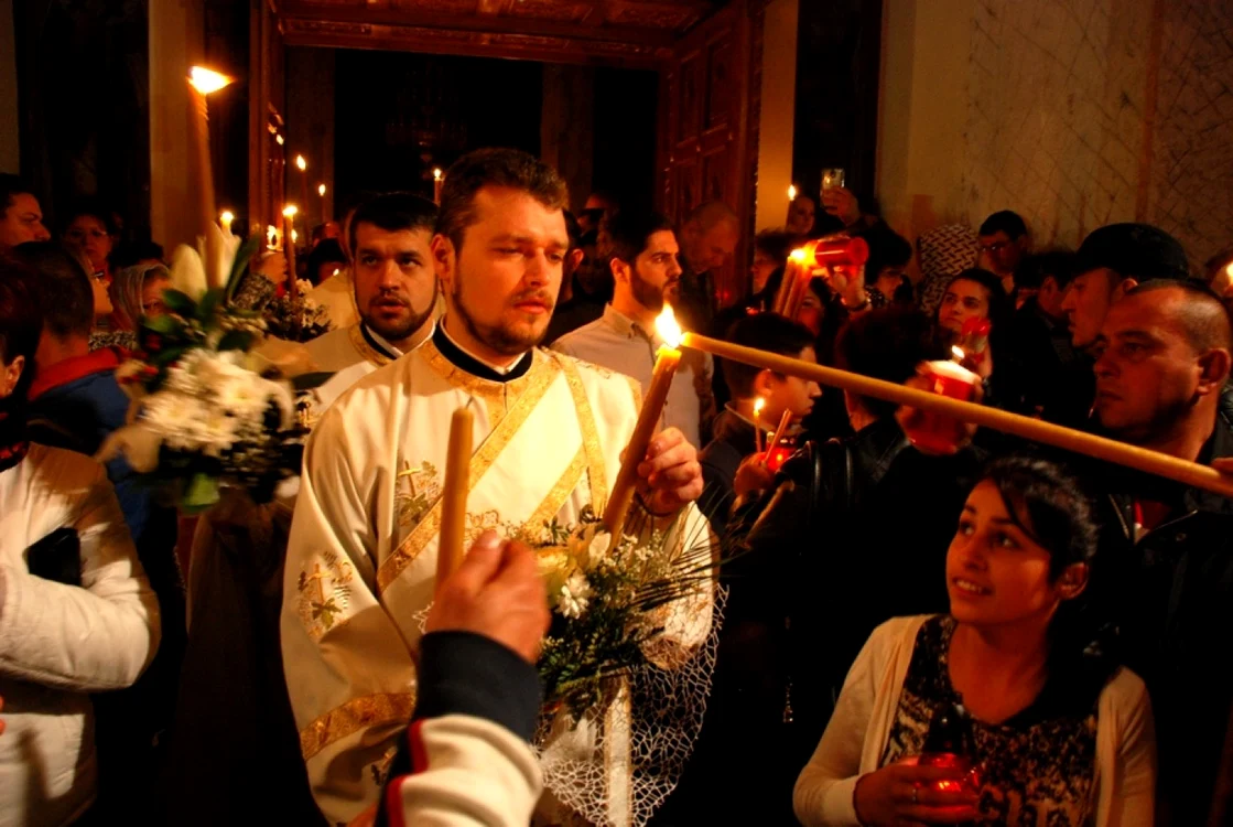 Imagine de la slujba de înviere din Brăila FOTO Florentin Coman