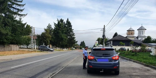 poliţist - foto ipj olt