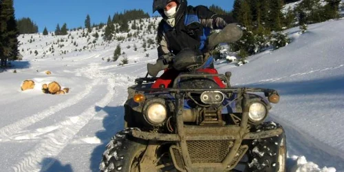 Târgovişte: Cu ATV-ul la Peştera