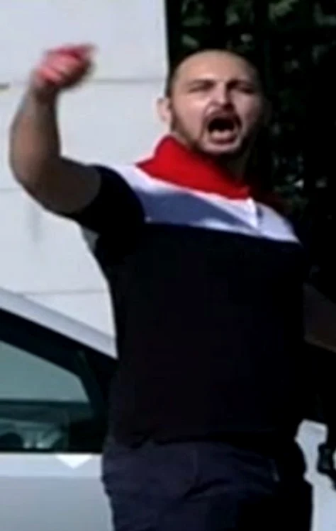 Bărbatul care a făcut scandal în fața vilei din Pipera a lui Gigi Becali