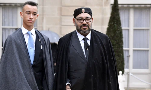 Prințul Moulay Al Hassan al Marocului și Regele Mohammed al VI lea GettyImages 1060212404 jpg