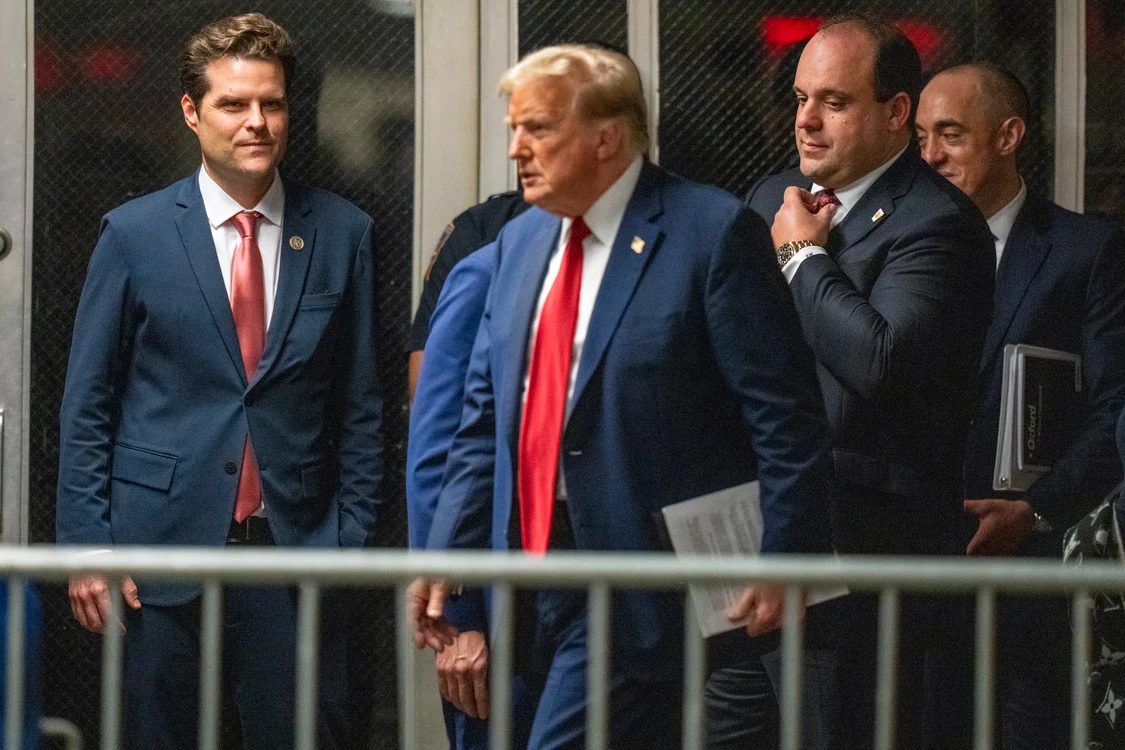 Matt Gaetz alături de Donald Trump la procesul plăților tăinuite FOTO EPA-EFE