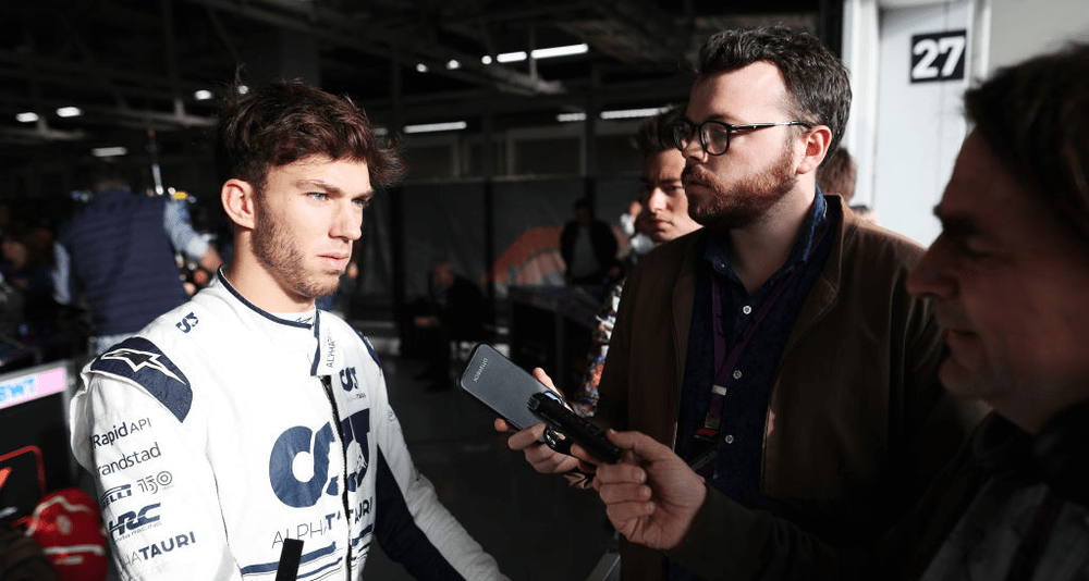 Formula 1, la un pas de o tragedie. Pierre Gasly a trecut la câțiva centimetri de o macara intrată pe pistă VIDEO