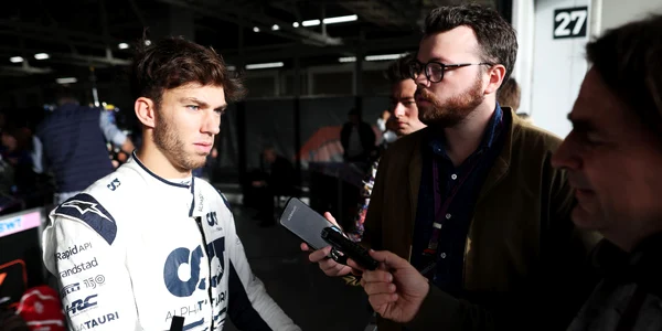 Pilotul de Formula 1 Pierre Gasly de la Scuderia AlphaTauri vorbește cu presa înainte de Marele Premiu F1 al Japoniei la Suzuka International Racing Course FOTO Getty Images jpg