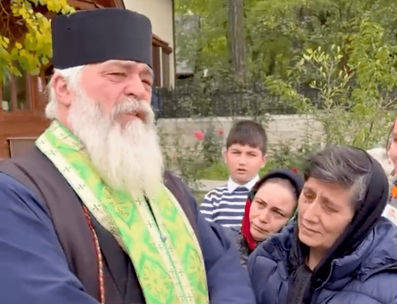 Prețul cerut de preotul Calistrat pentru pomelnic. „Cât ai dat la vrăjitoare? Mă iei de prost” VIDEO