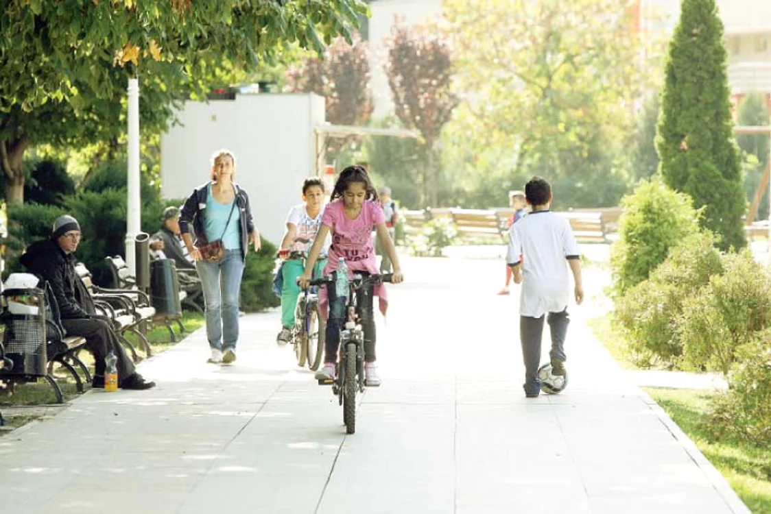 
    În Capitală a fost, ieri, o zi excelentă  pentru plimbări şi distracţie în parc  