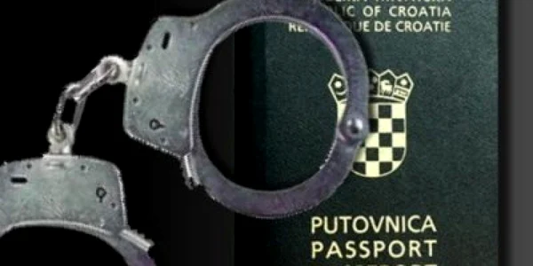 Arestări pentru paşapoarte false