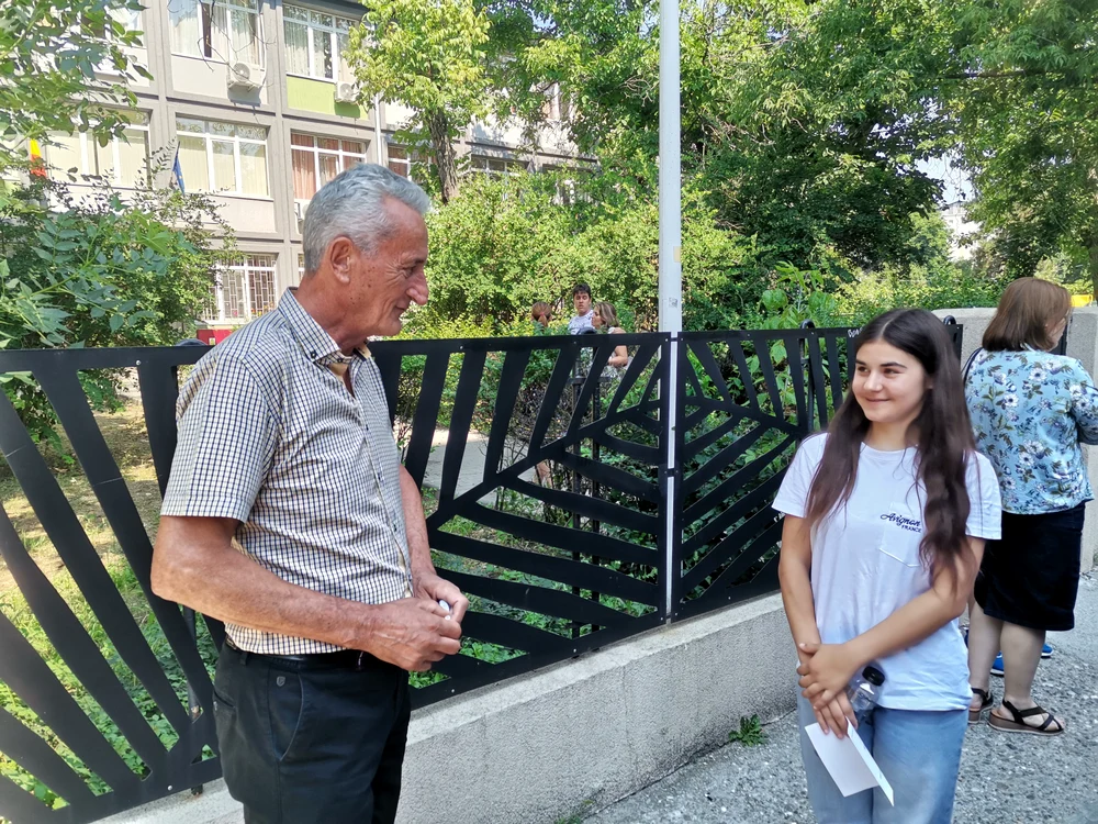 Directorul școlii din Cungrea și-a însoțit elevii la examen FOTO. Alina Mitran
