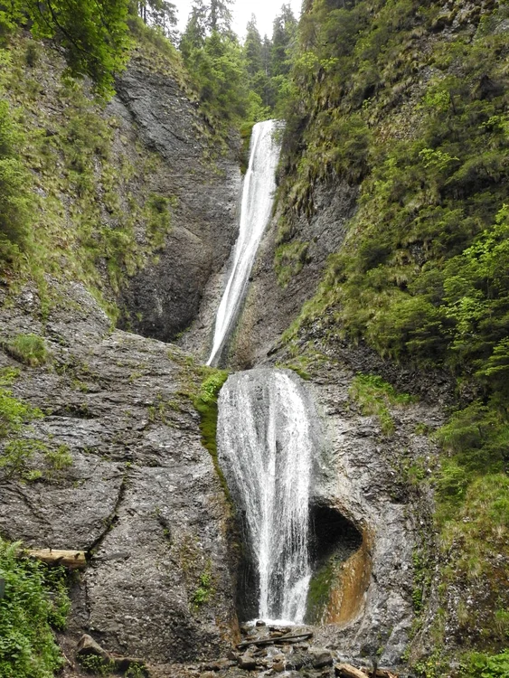 Parcul National Ceahlău – Cascada Duruitoarea /foto: ceahlaupark.ro
