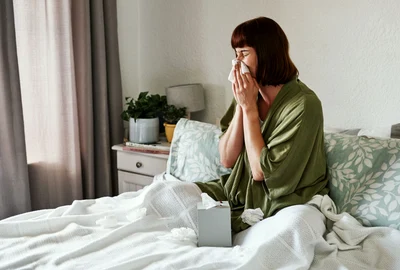 Gripă- răceală - femeie bolnavă FOTO Shutterstock