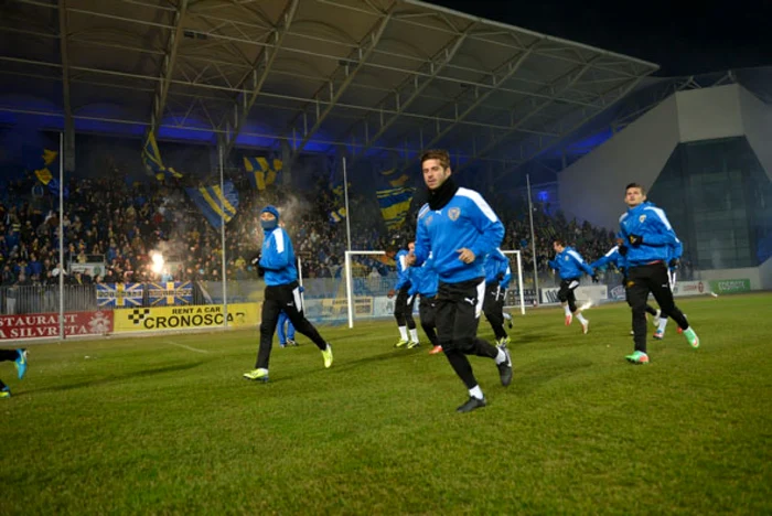 Atmosferă incendiară la primul antrenament oficial din acest an de pe „Ilia Oană“. FOTO fcpetrolul.ro