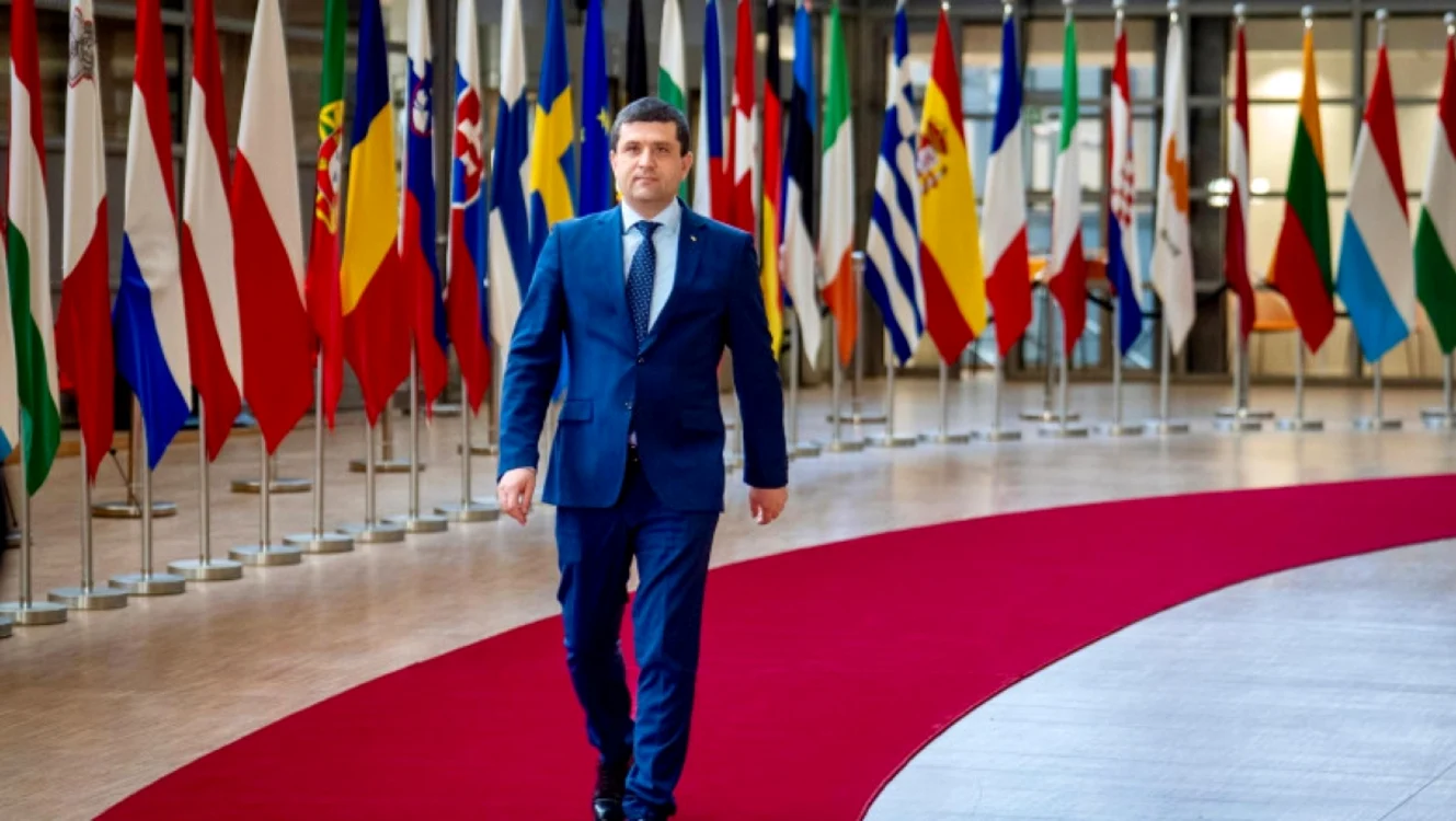 Ministrul precizează că suma este deja plafonată FOTO Facebook / Radu Miruță 