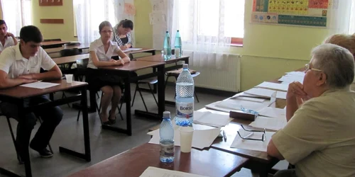 230, din cei 255 de absolvenţi ai CNS,  sunt "utilizatori experimentaţi"