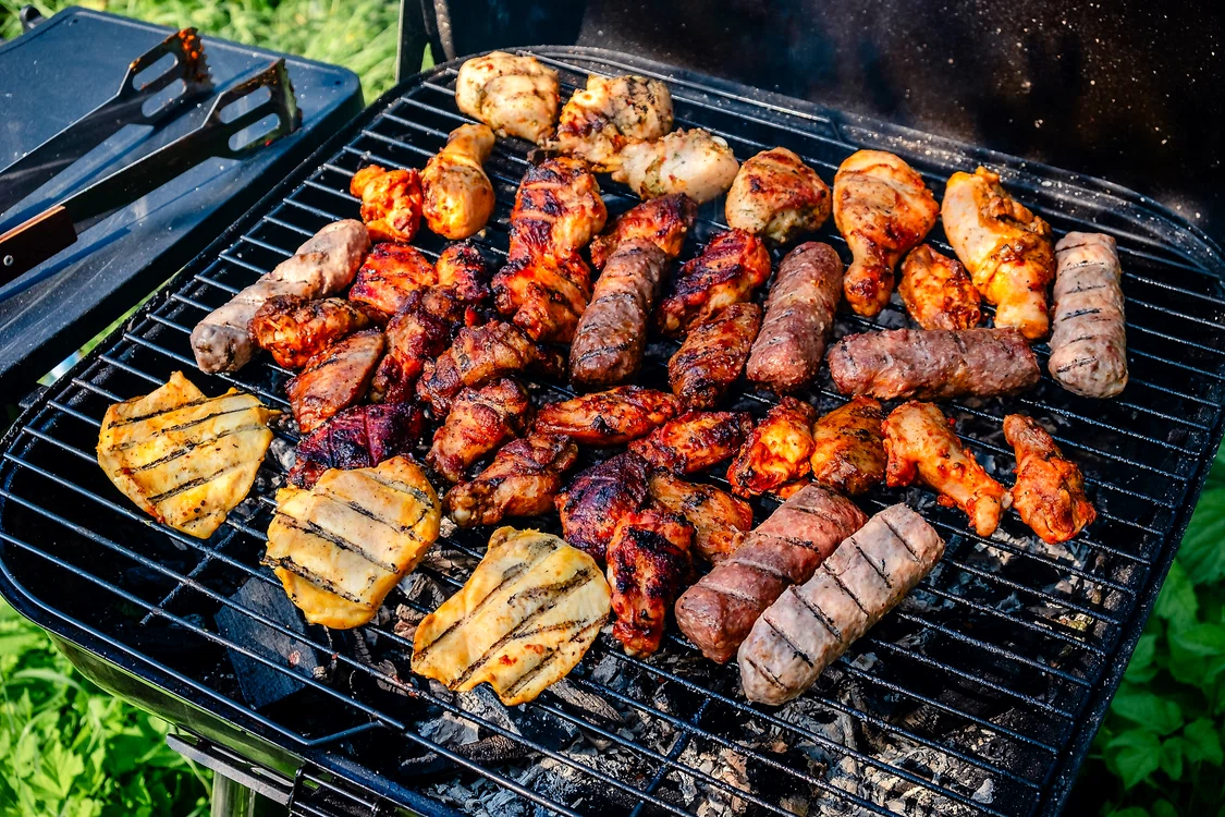 Unele tipuri de carne nu trebuie puse pe grătar / foto: Shutterstock