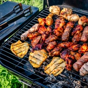 Carne la grătar FOTO Shutterstock 
