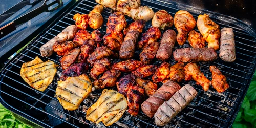 Carne la grătar FOTO Shutterstock 