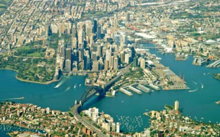 Sydney, fotografiat din avion. Angajaţii unui reactor nuclear din acest oraş au cerut cenzurarea imaginilor de mare rezoluţie