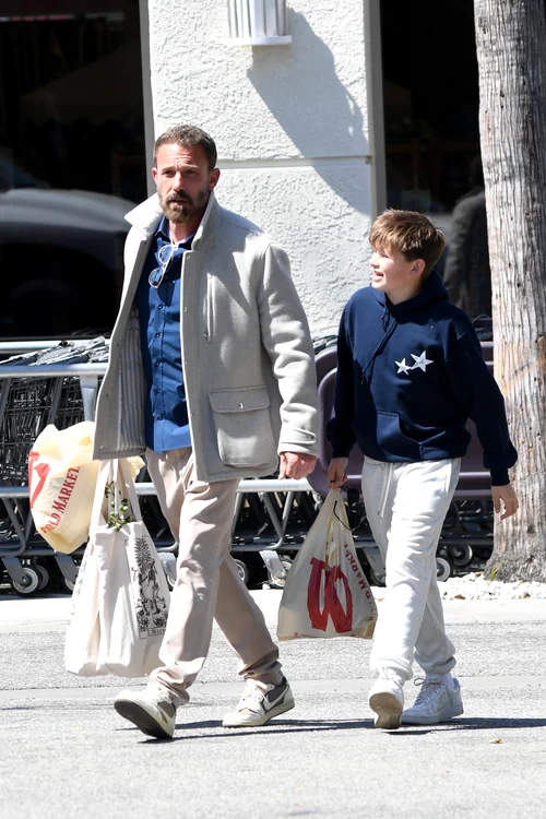 Ben Affleck de Paște cu fiul Samuel, Profimedia (1) jpg
