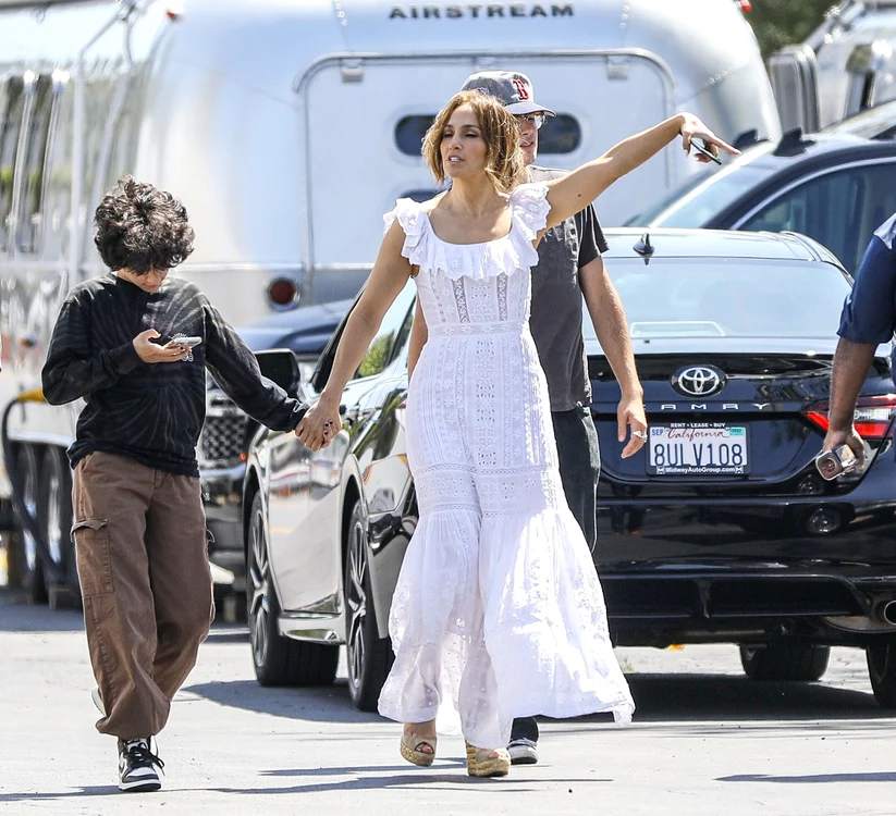 Jennifer Lopez în vizita (4) jpg