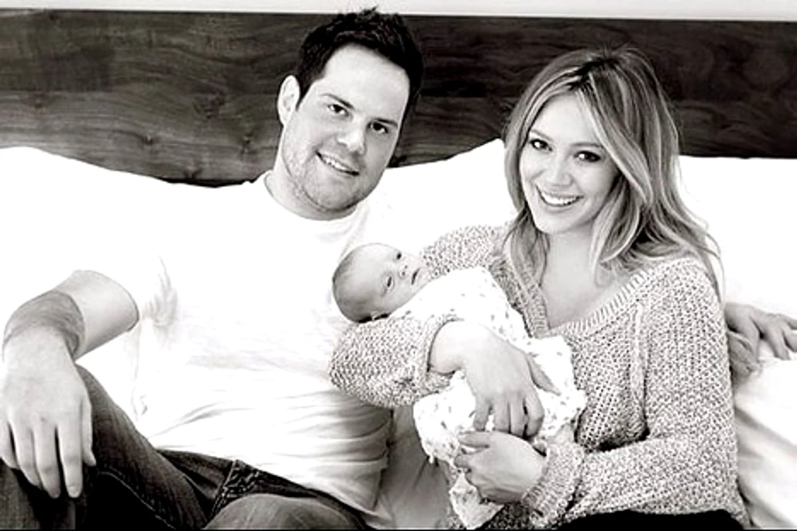 Hilary Duff şi Mike Comrie s-au căsătorit în august 2010