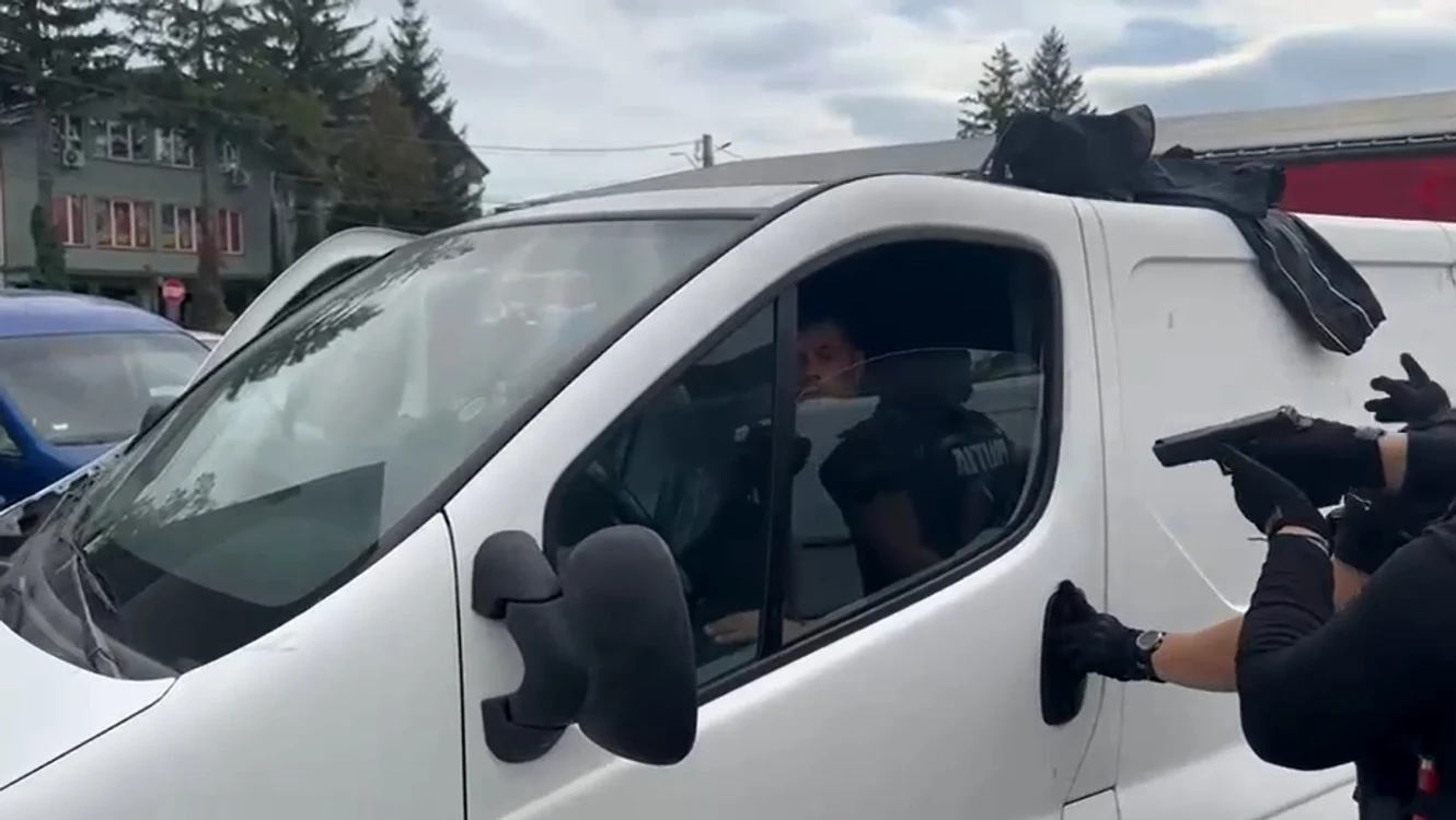 Autorul tentativei de jaf armat de la o bancă din Iași Foto: Captură video