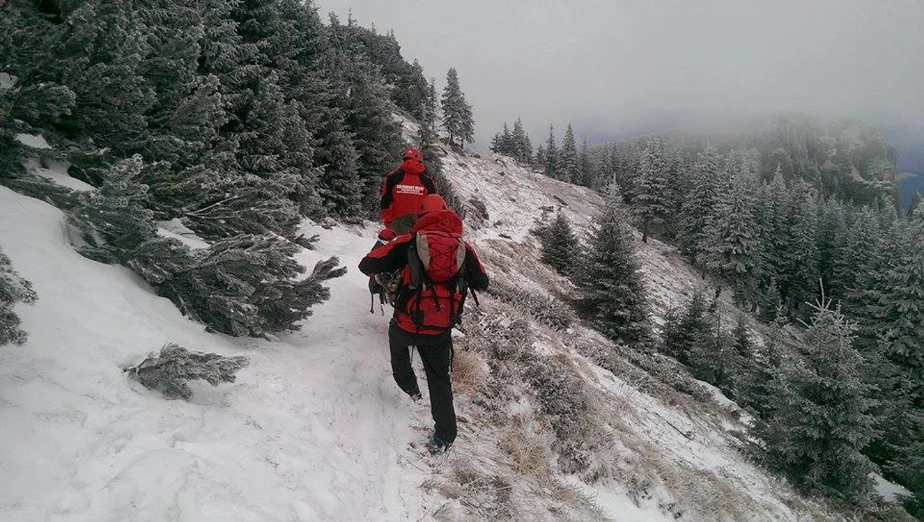 
    Salvamontiştii nemţeni sunt la înălţime. Şi la propriu, şi la figuratFoto: Facebook/Salvamont Neamţ  