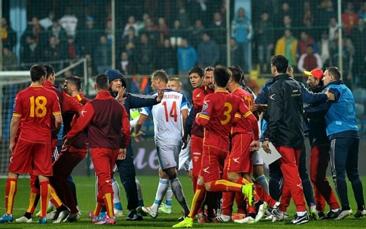
    Rezultate preliminarii Euro 2016: Rusia va câştiga la UEFA meciul de la PodgoricaFoto: AP  
