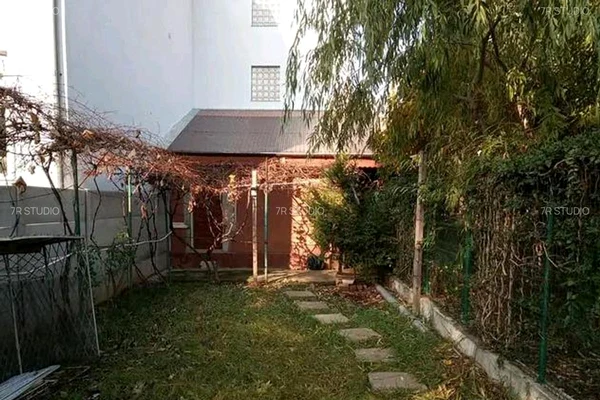 Cât costă cea mai ieftină casă din București. Are doar 17 metri pătrați, dar poate fi transformată într-o locuință de 80 metri pătrați