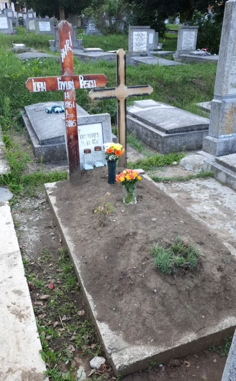Acesta este mormântul unde odihnește Ioan Gyuri Pascu