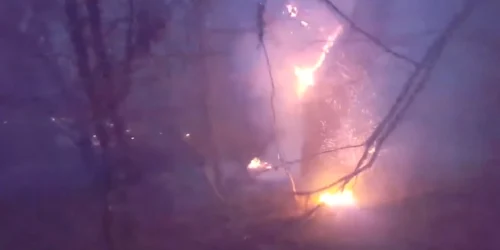 Incendiu în apropiere de Parcul Naţional Cozia pentru care s-a declanşat alertă portocalie de gradul III Foto Denis Fîşcă