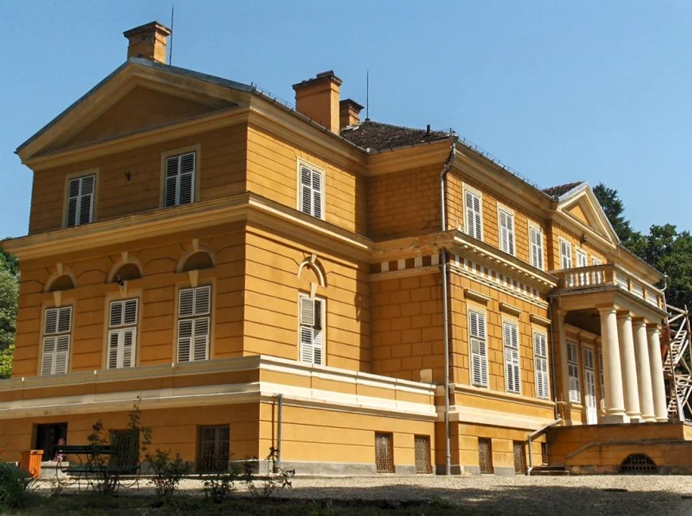 Castelul de la Săvârşin