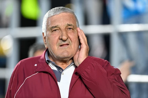 "Trag de mine", ne-a spus Nea Rica