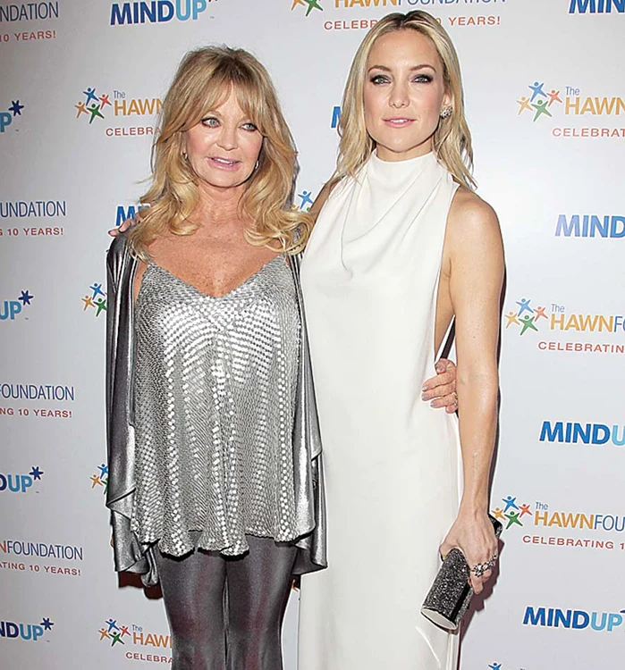 Actriţa Goldie Hawn (69 de ani) a contribuit la lansarea fiicei sale, Kate Hudson (36 de ani) 