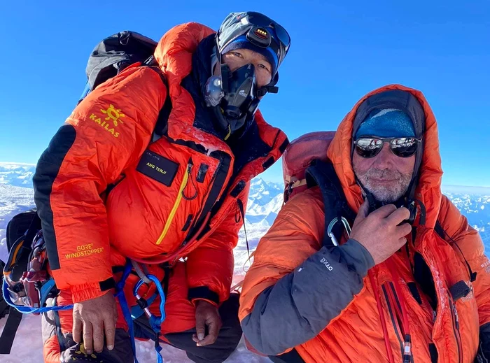 Alpinistul român a urcat și pe  Kangchenjunga FOTO Facebook Ina Laza