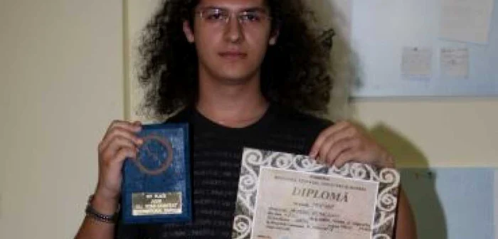 Braşov: Sorin Păunescu deţine la 17 ani numeroase premii în informatică
