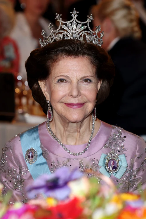 Regina Silvia, Getty (2) jpg