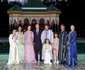 Familia Regală marocană. Regele (mijloc), cu soția Lalla Salma și copiii lor (mijloc), fratele și surorile sale au o relație apropiată cu Regele emerit Juan Carlos al Spaniei, vecinul lor de la nord de Gibraltar. FOTO: Profimedia